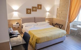 H22 Hotel